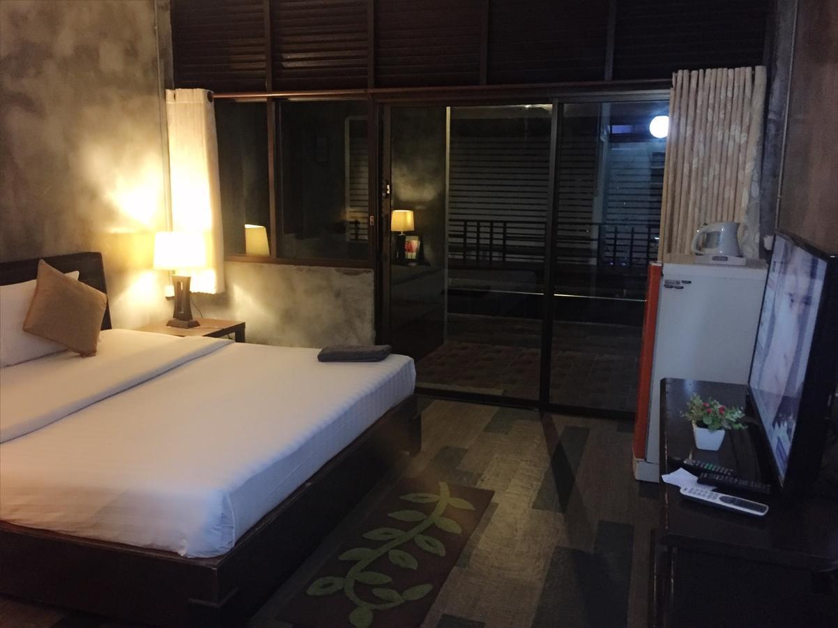 Crescent Bay Resort Koh Samet Exterior photo