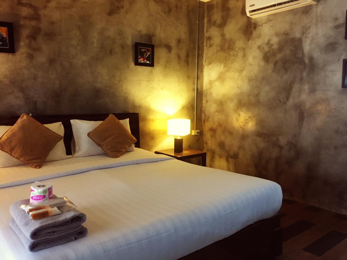 Crescent Bay Resort Koh Samet Exterior photo